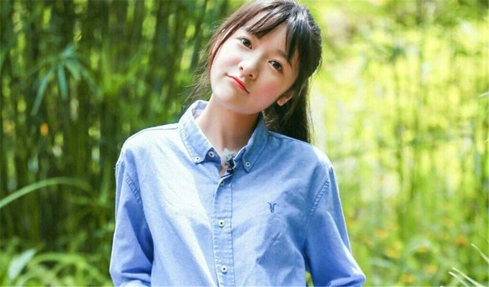 有种逆袭叫“童星长大”，谢飞机变帅，莫小贝