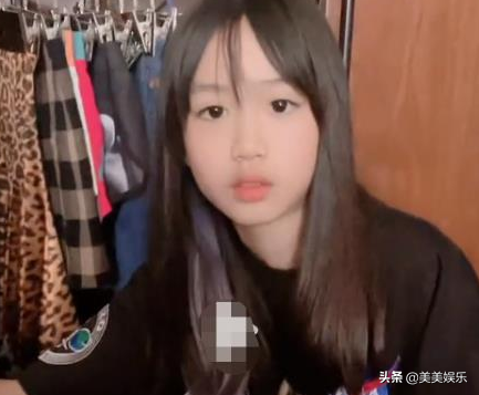 “人鱼公主”钟丽缇的坎坷感情：三婚两离，50岁仍为老公拼四胎