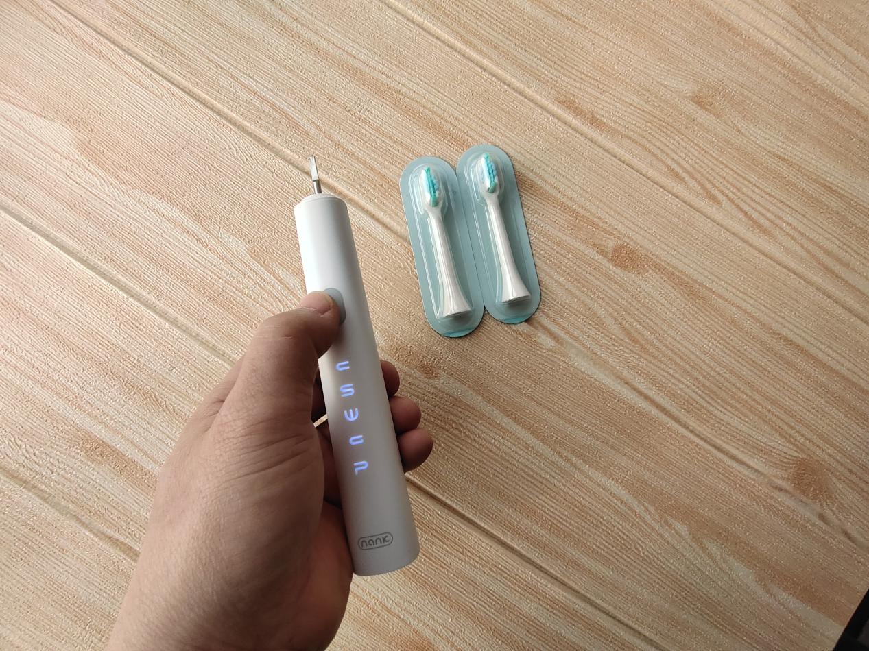 充一次电用一月，南卡Shiny电动牙刷让我彻底告别电量焦虑症