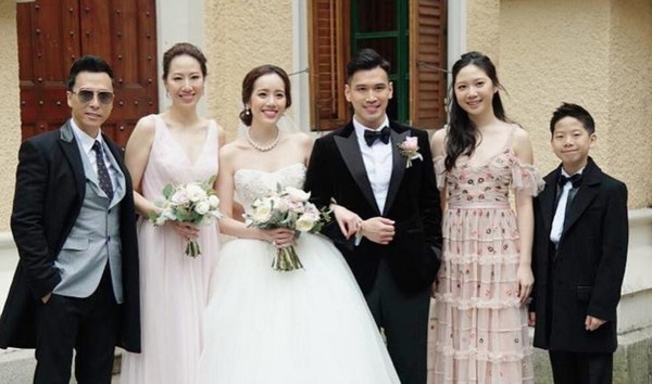 甄子丹家女子聚餐，妹妹表妹全嫁豪門，女兒反而最不起眼