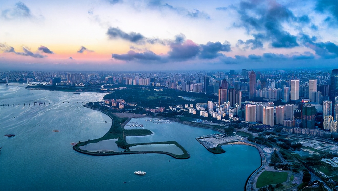 海南放开落户政策，落户人数激增，你去海南落户了吗？