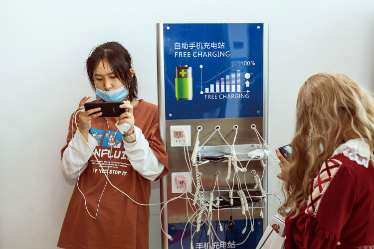 我回避社交，只是不想應對陌生和尷尬