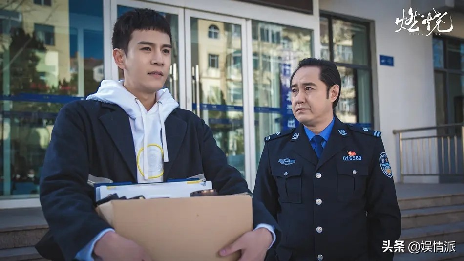 最厉害的女装大佬是什么样子？大概就是《燃烧》中何赞选这样子的