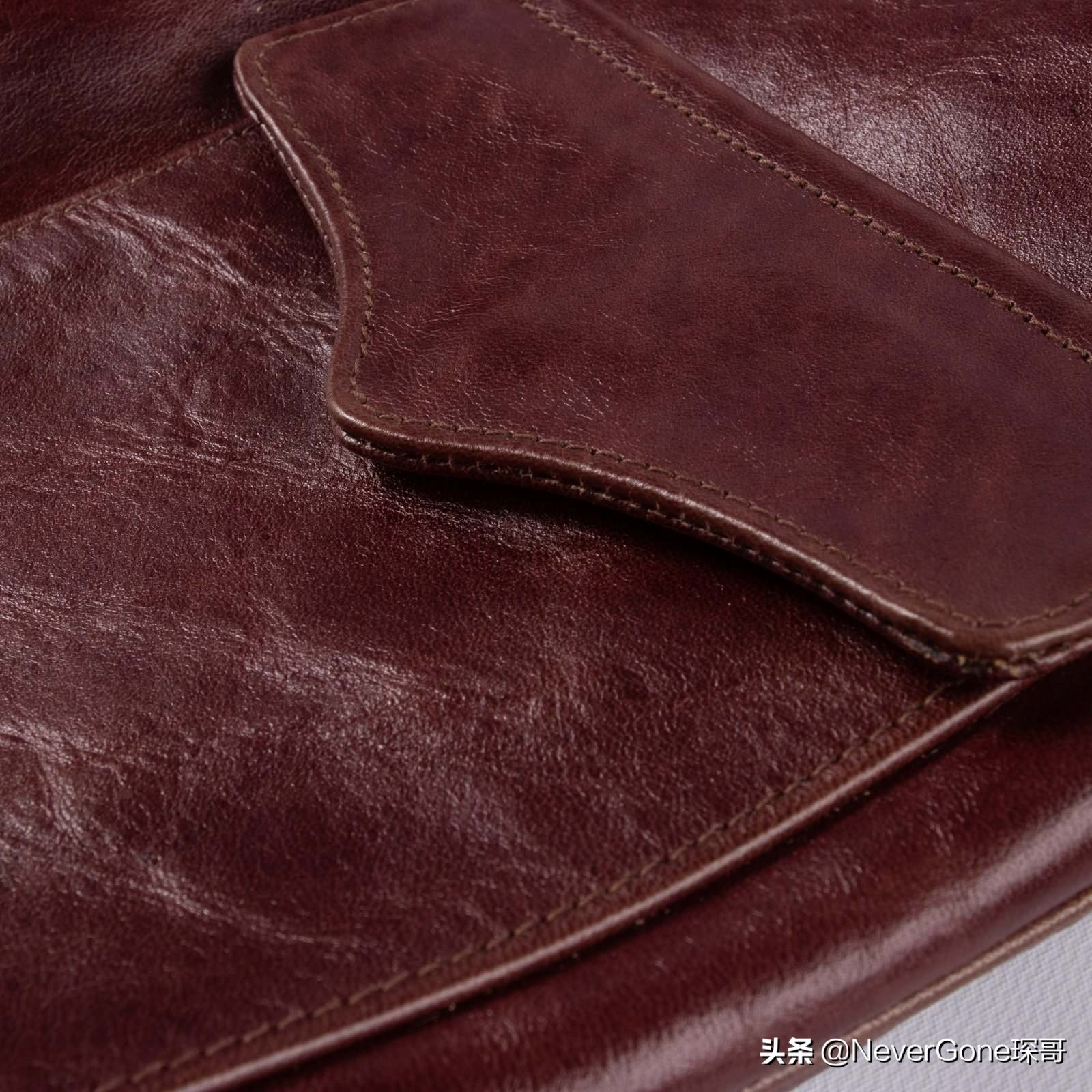 3万块的THE REAL MCCOY'S天皇染A2皮衣云评测