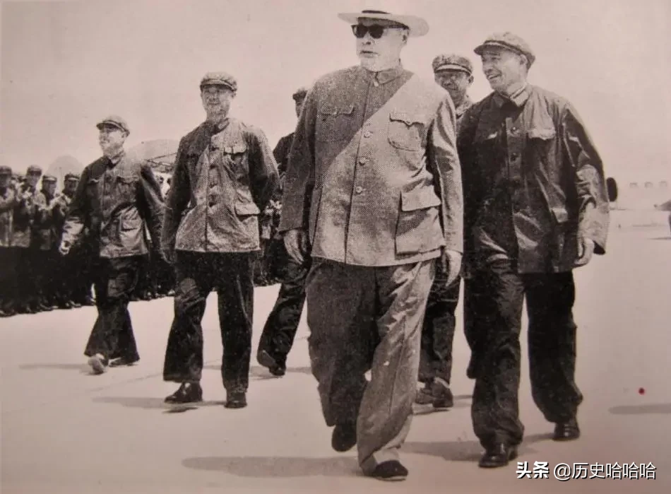 陈毅元帅说：我国要造原子弹！金庸坚决反对：这原子弹有何用处？