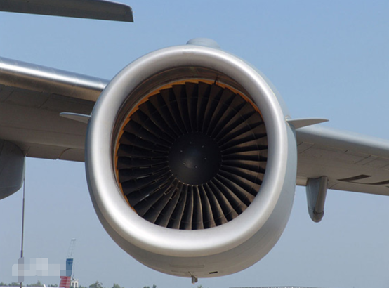 大飞机发动机终于有喜讯！涡扇20装上运20了，卫星图里装了两台