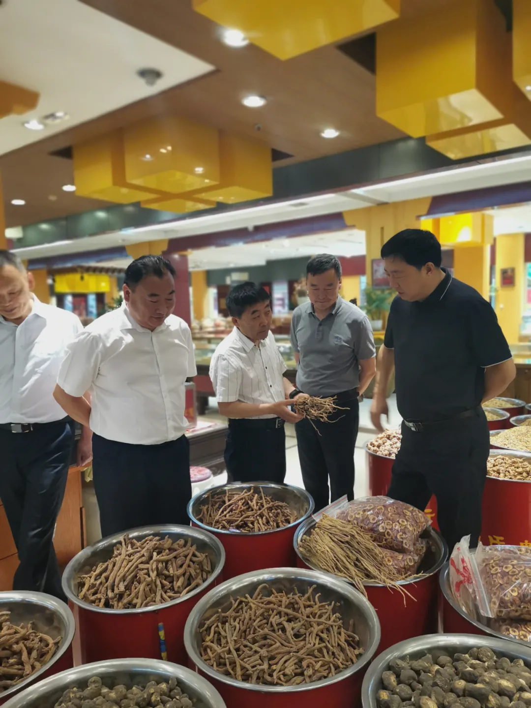 武都花椒考察团再次到访成都国际商贸城