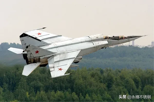 全球唯一的不銹鋼戰(zhàn)機！美國空軍的噩夢：快到連導彈都追不上