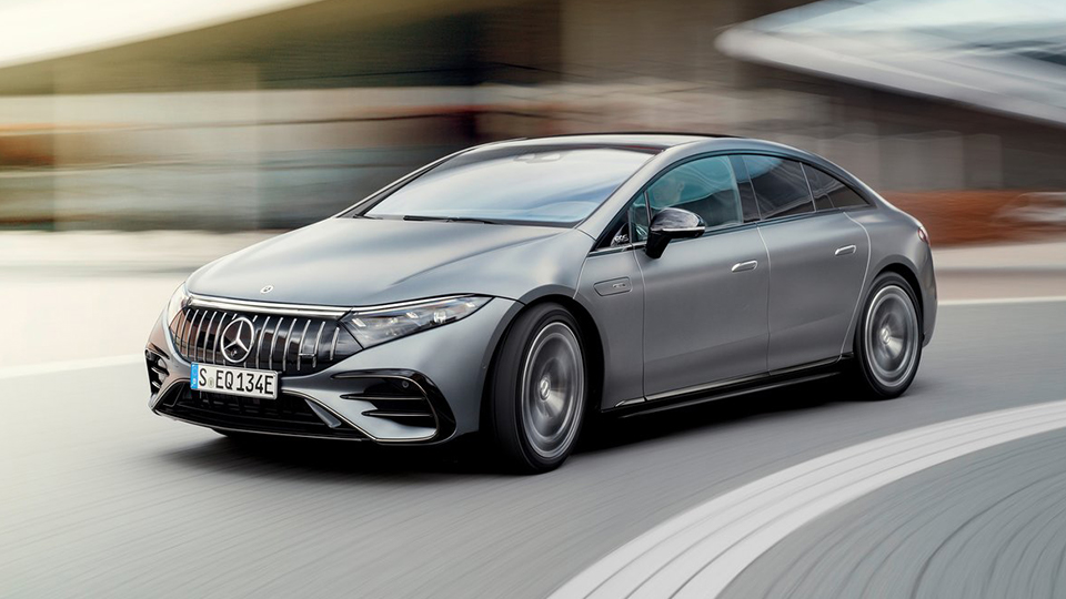 一惯大排量的AMG电动化 EQS 53预示着性能车新时代？