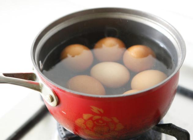 图片[5]-腌制咸鸡蛋的做法步骤图 老奶奶腌了30年的鸡蛋-起舞食谱网