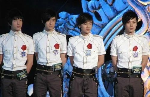 迈进消费场，16年“粉丝助力”营销史终于找到最优解？