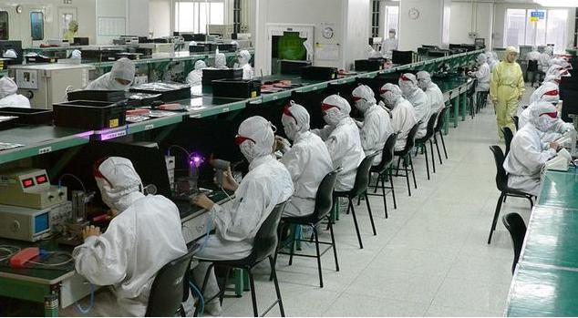 摆脱“中国制造”策略有效了？手机销量大涨93%，库克喜上眉梢