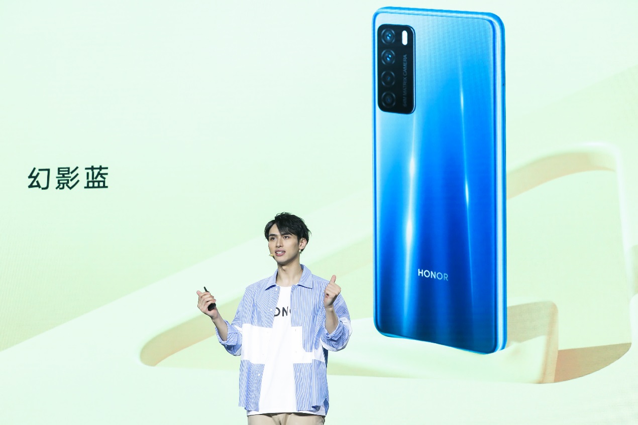 麒麟990+4000万像素+40W快充，荣耀Play4系列5G手机正式发布