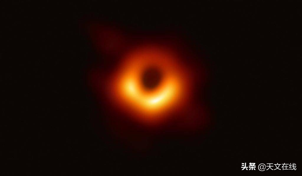 2019年，M87星系的出现，让黑洞这个词引爆互联网