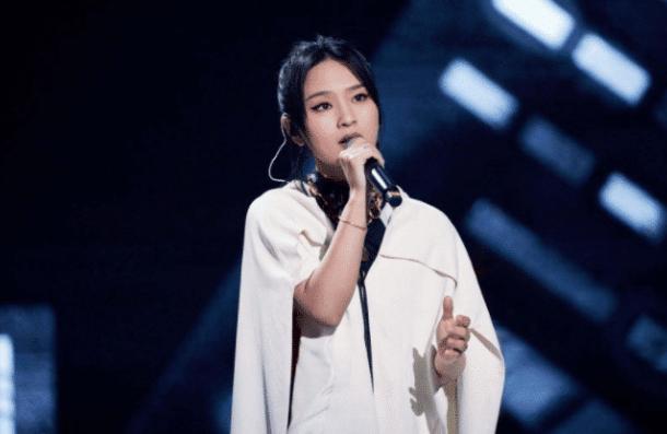 周笔畅整容成功！大方回应：本来照着杨幂整的