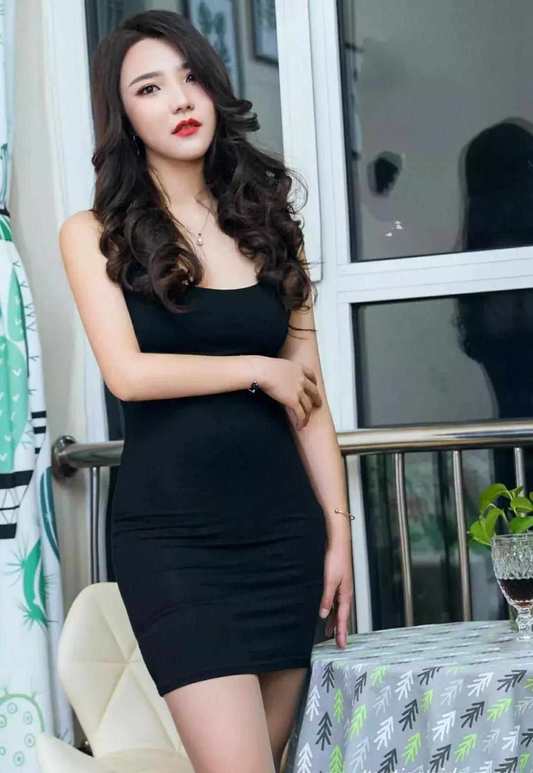 看到这样的女神，不禁直呼爱了爱了