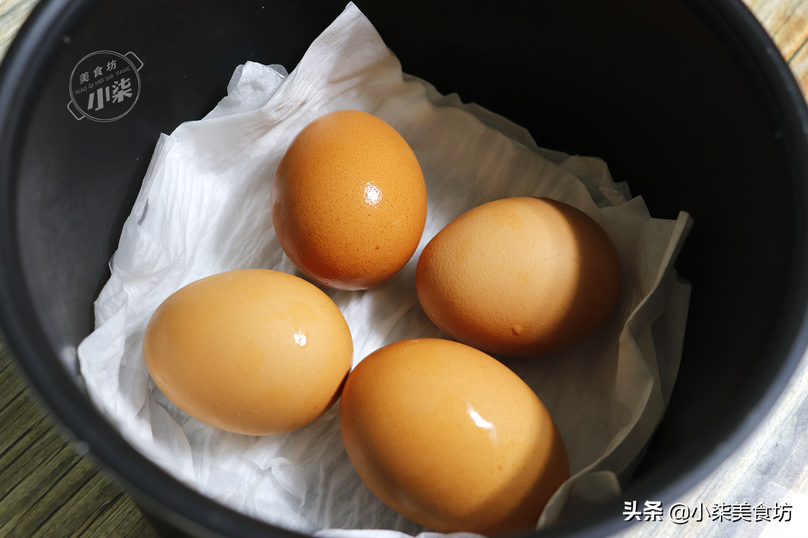 最近很火的煮雞蛋，只需一張紙，雞蛋2分鐘出鍋，軟嫩適中口感好