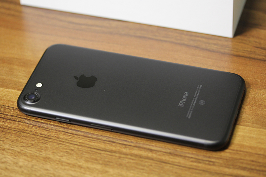 苹果iPhone 7降至3449元：这价格还用考虑到别的手机吗？