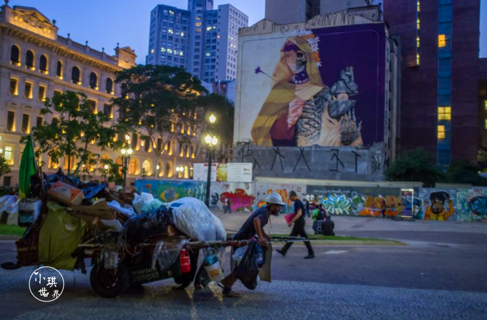 “一国两景”：一条双行道马路，却成为穷人和富人不可逾越的鸿沟