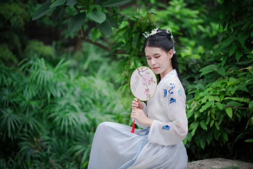 令人心情愉悦的诗词-第1张图片-非凡网