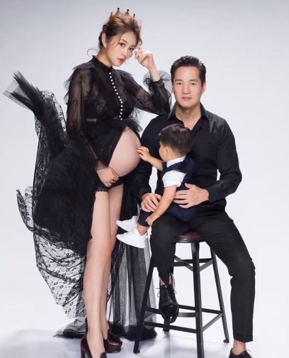 安以轩晒二胎孕肚照，豪门老公亲吻大肚，上一胎送老婆过亿豪宅