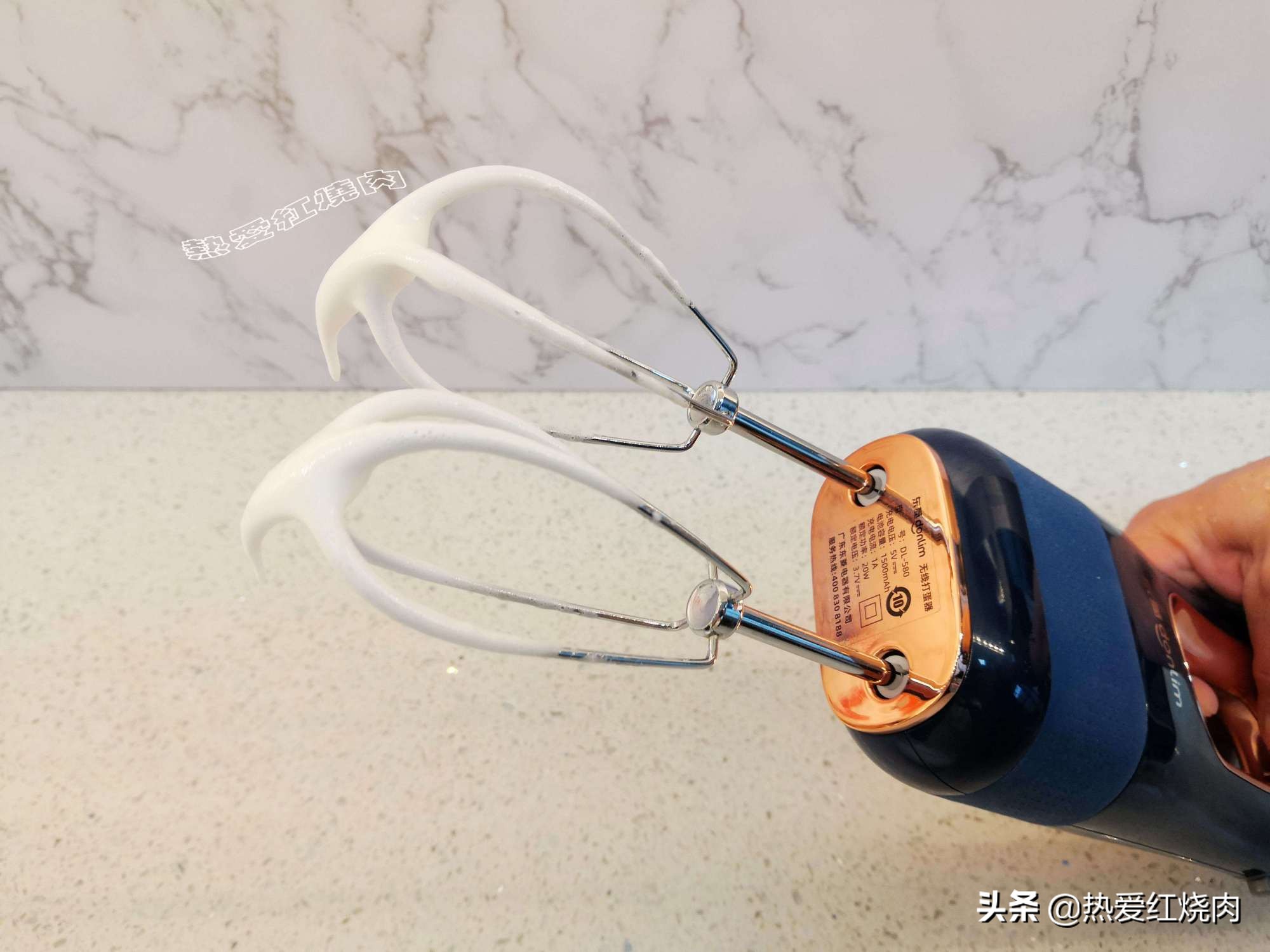 這蛋糕口感濕潤吃著不噎人，做了四次終於成功了，心得體​​會告訴你