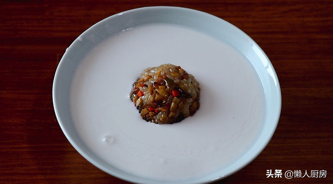 這是武漢糯米雞的做法，為何沒有雞肉，卻叫這個菜名？