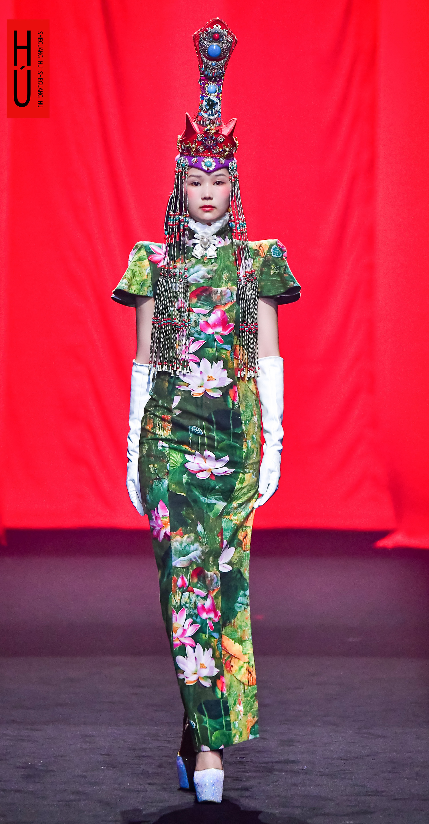 胡社光高级定制全国时尚巡演在武汉红T首演