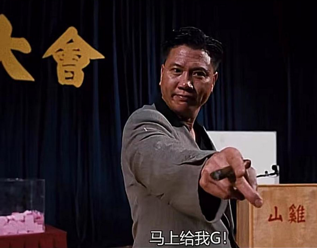 万梓良的不幸史：从影帝到街头"卖丑"，