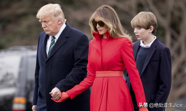 特朗普霸气！带现任参加前妻儿子婚礼，坐现任