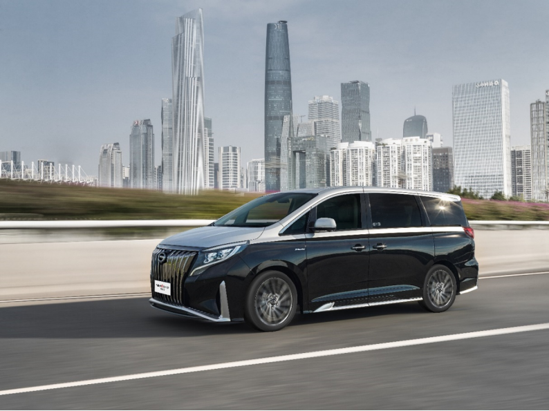 这台四座车奢华堪比雷克萨斯LM，但价格却连零头都不到？