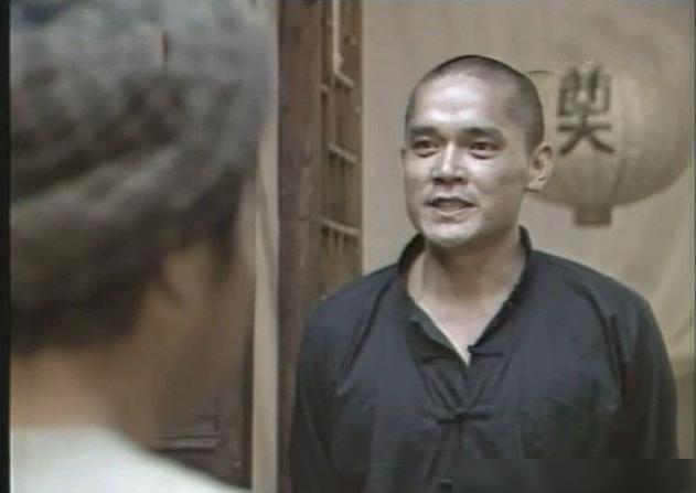 《乌龙山剿匪记》幕后 40万拍18集 演员片酬仅20元 播出后却万人空巷