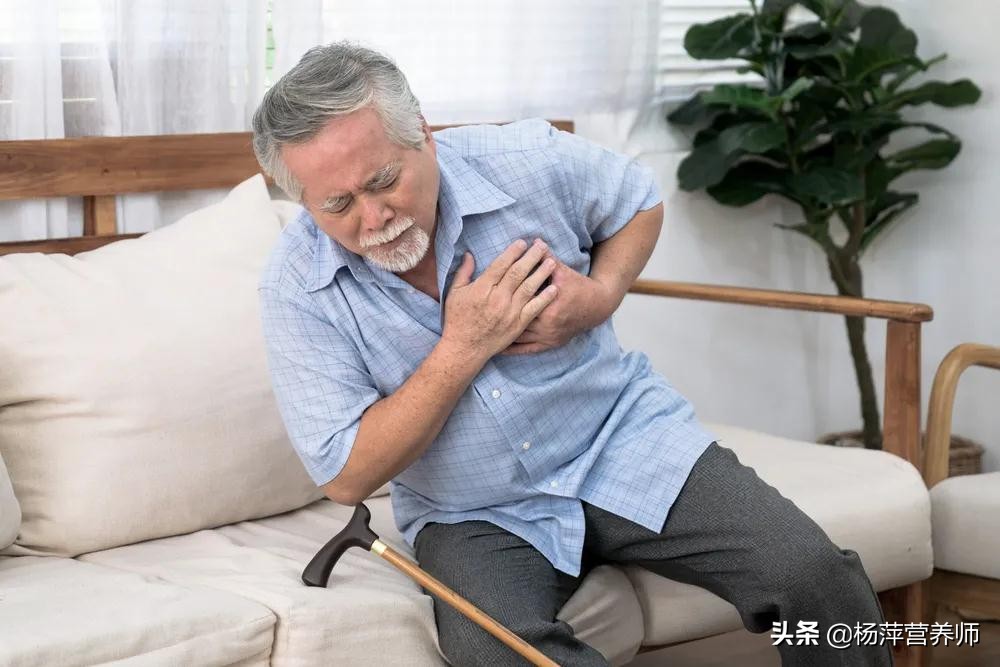 冬天是老人的危险季节，如何预防“冬季健康头号杀手”？