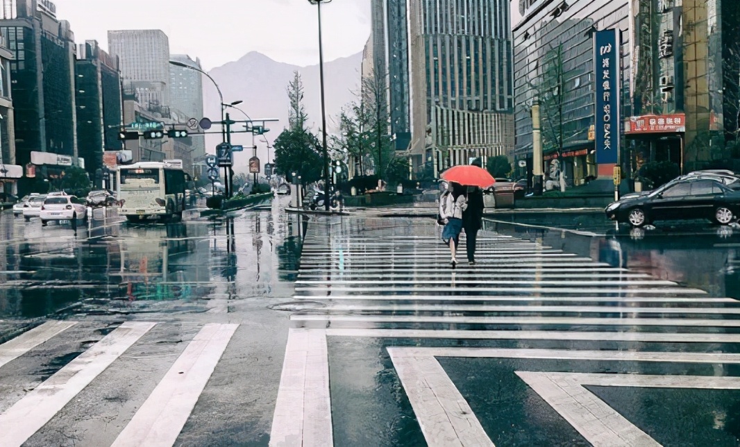 不要与男人每天都联络，就算你很想他，聪明女人都知道这3点