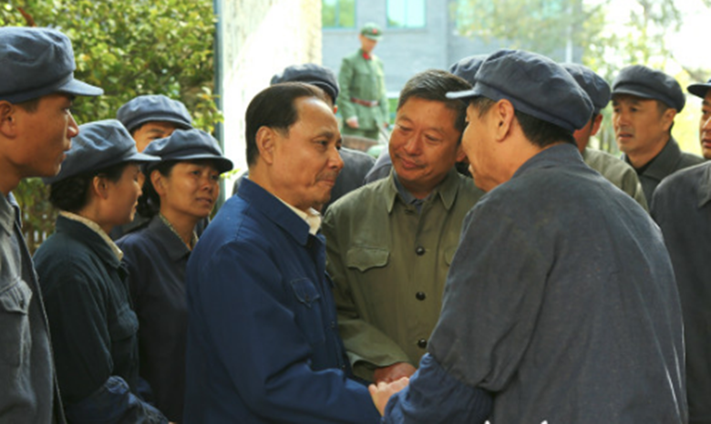 周总理手术前点名要见邓小平，邓小平后来回忆