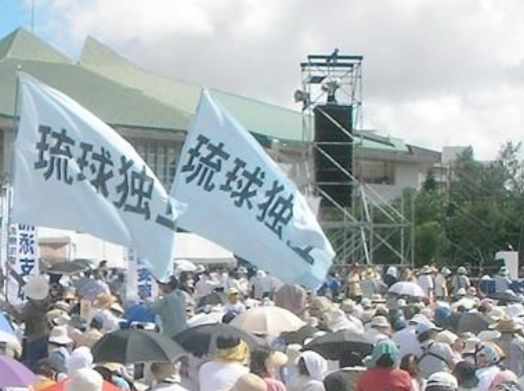 冲绳要独立，美军滚出去！冲绳街头大兴游行，日本政府如何应对？