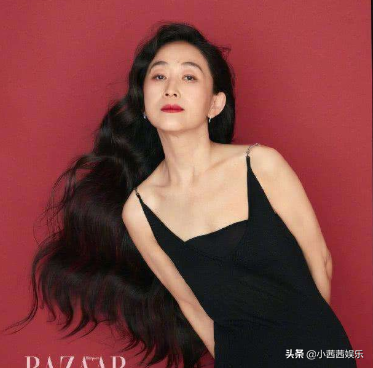 同样是不婚主义，杨丽萍被骂上热搜，56岁的她却