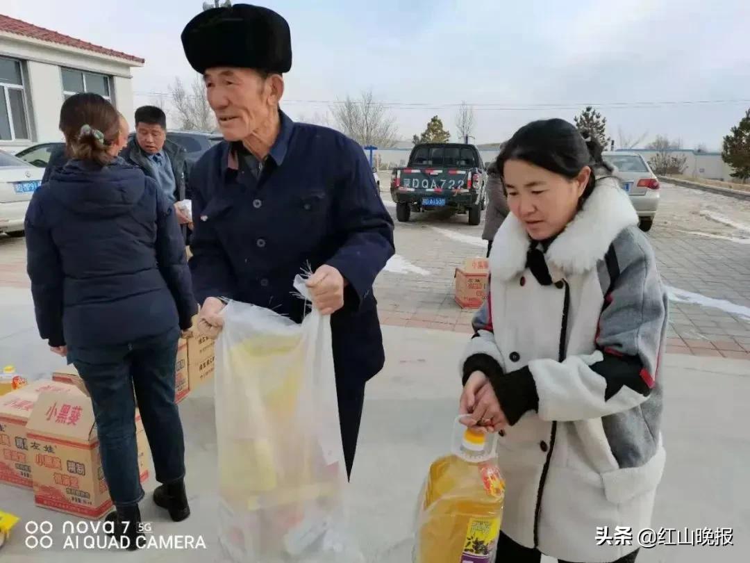赤峰市蒙中医药“医播歌乐”联合党委开展送健康 送温暖志愿服务活动