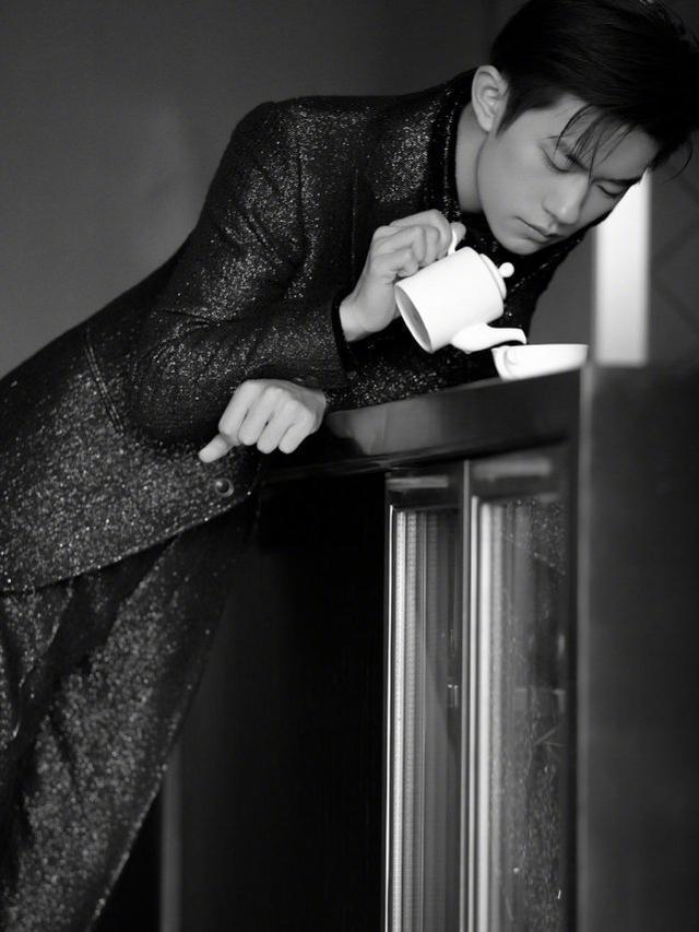 International of open of 1000 royal seal brushs easy melt face! Become spokesman of whole world carrying excessive on the head too long face, reincarnate bully air president