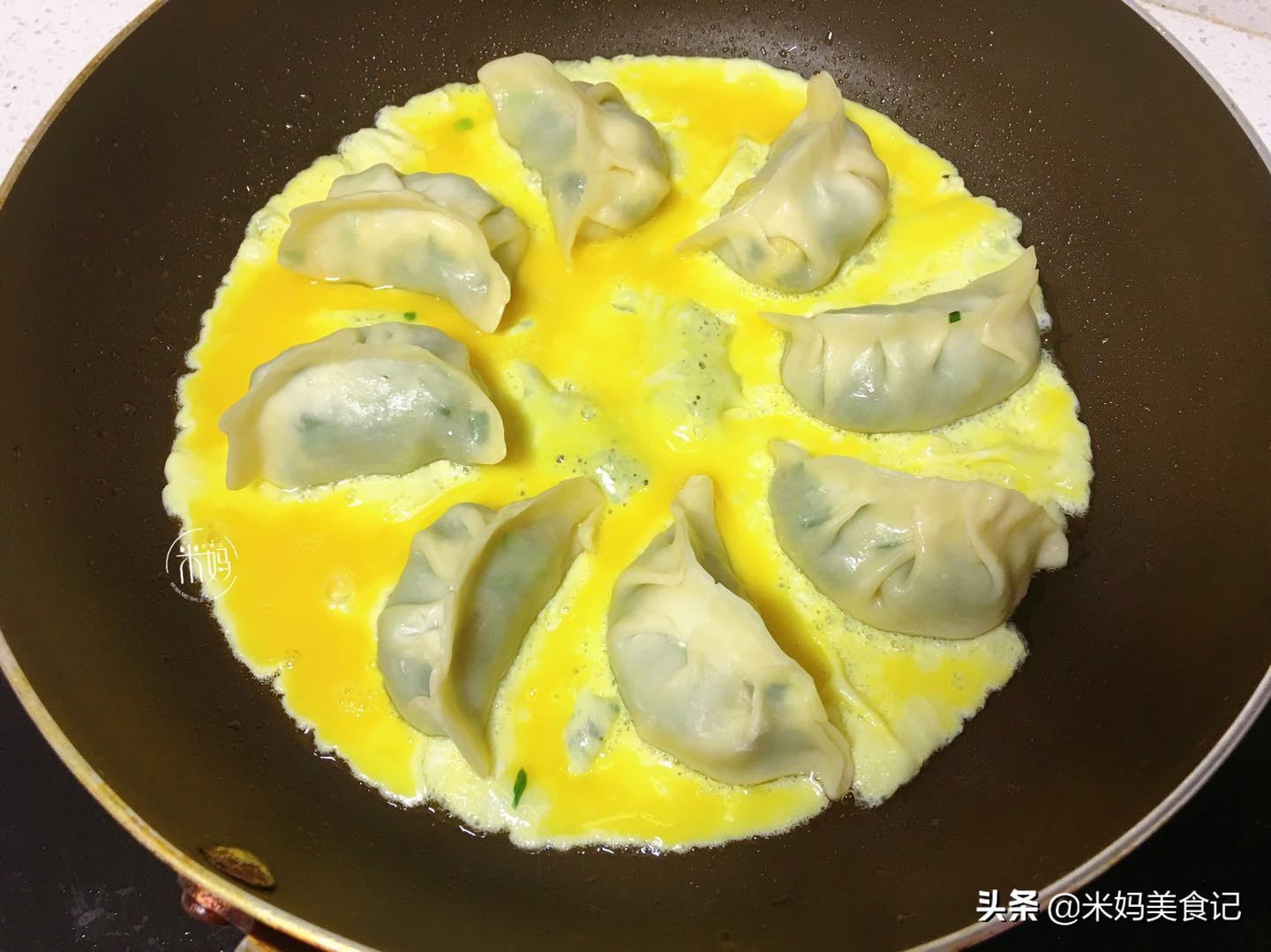 图片[10]-鸡蛋抱饺子做法步骤图 外焦里嫩咬一口满嘴香-起舞食谱网