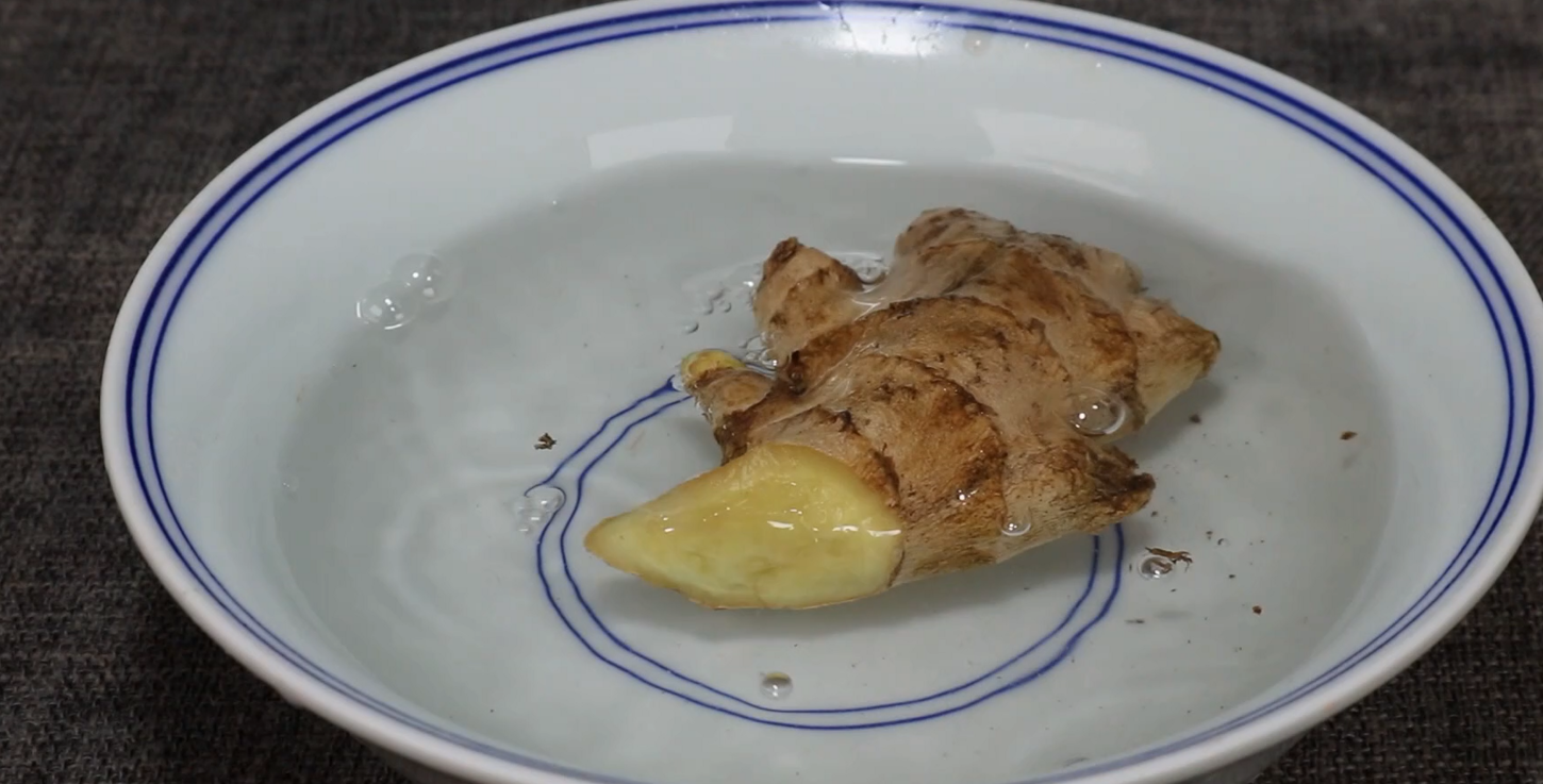 一碗解决手脚冰凉问题，教你橙皮生姜这样搭配，作用太厉害了