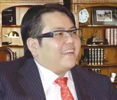 花5千万娶车晓，10余年败光家产成“老赖”，李兆会又曝新情况