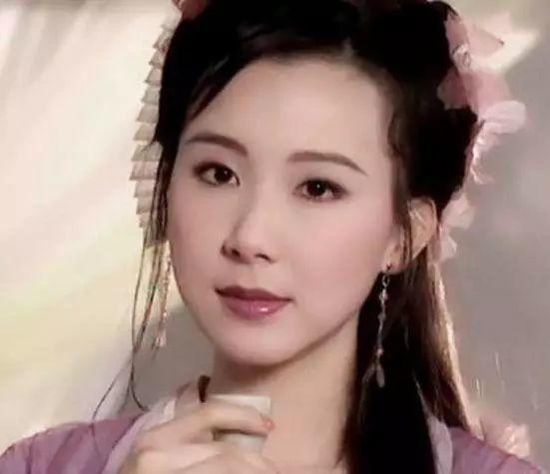 10位“整容上瘾”的女星，明知硅胶脸恐怖，为何还是前仆后继？