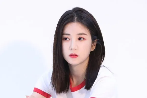 他们也应该退出组合吗?陷入争议的偶像是否能继续活动?