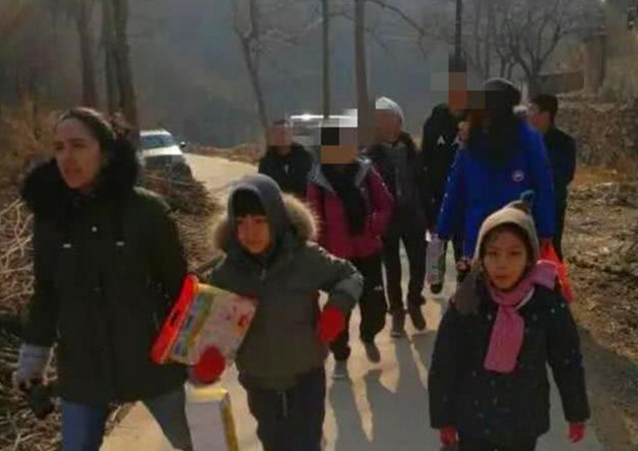 有種"土養娃"叫劉燁，明明生了2個混血兒，卻養成了"混泥土"