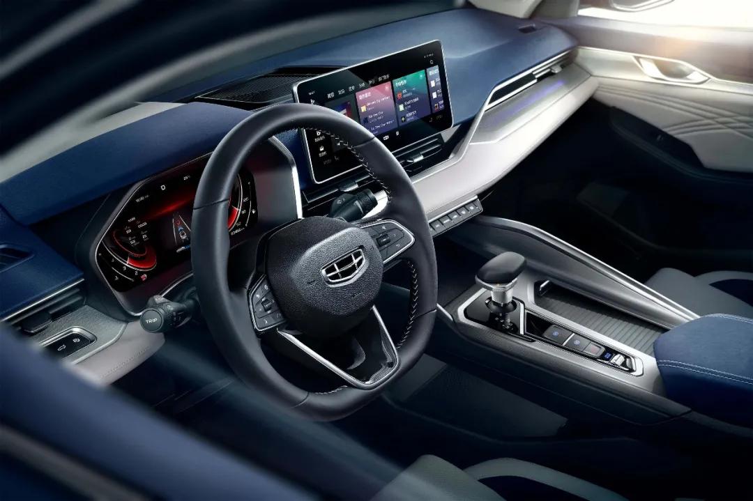 开过吉利星瑞之后，你可能会忘了轩逸、朗逸和思域