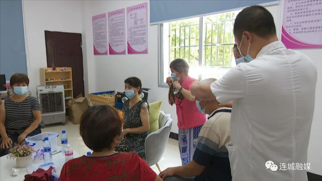 「我为群众办实事」中医宣传服务进社区 送医送药暖人心