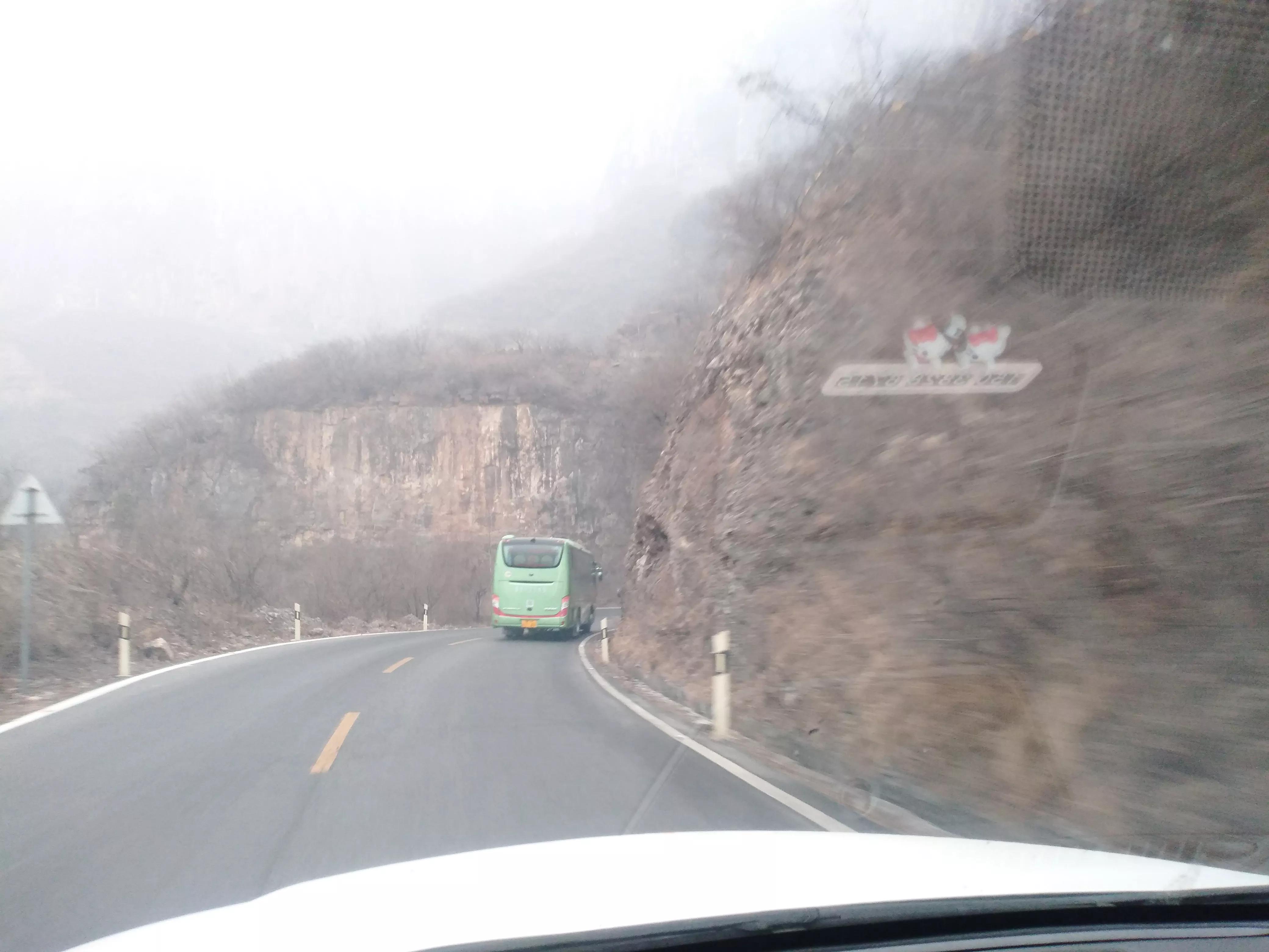 這條盤山公路，各種彎道隧道繞，就藏鄭州周邊，你知道哪兒嗎