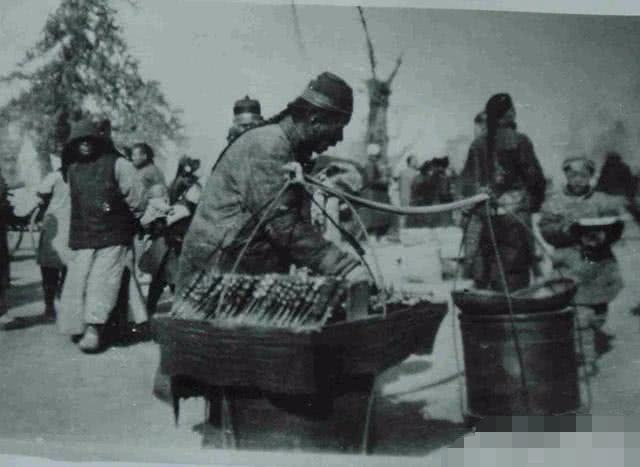 风雨飘摇的晚清，皇帝还在选妃，百姓生活苦不