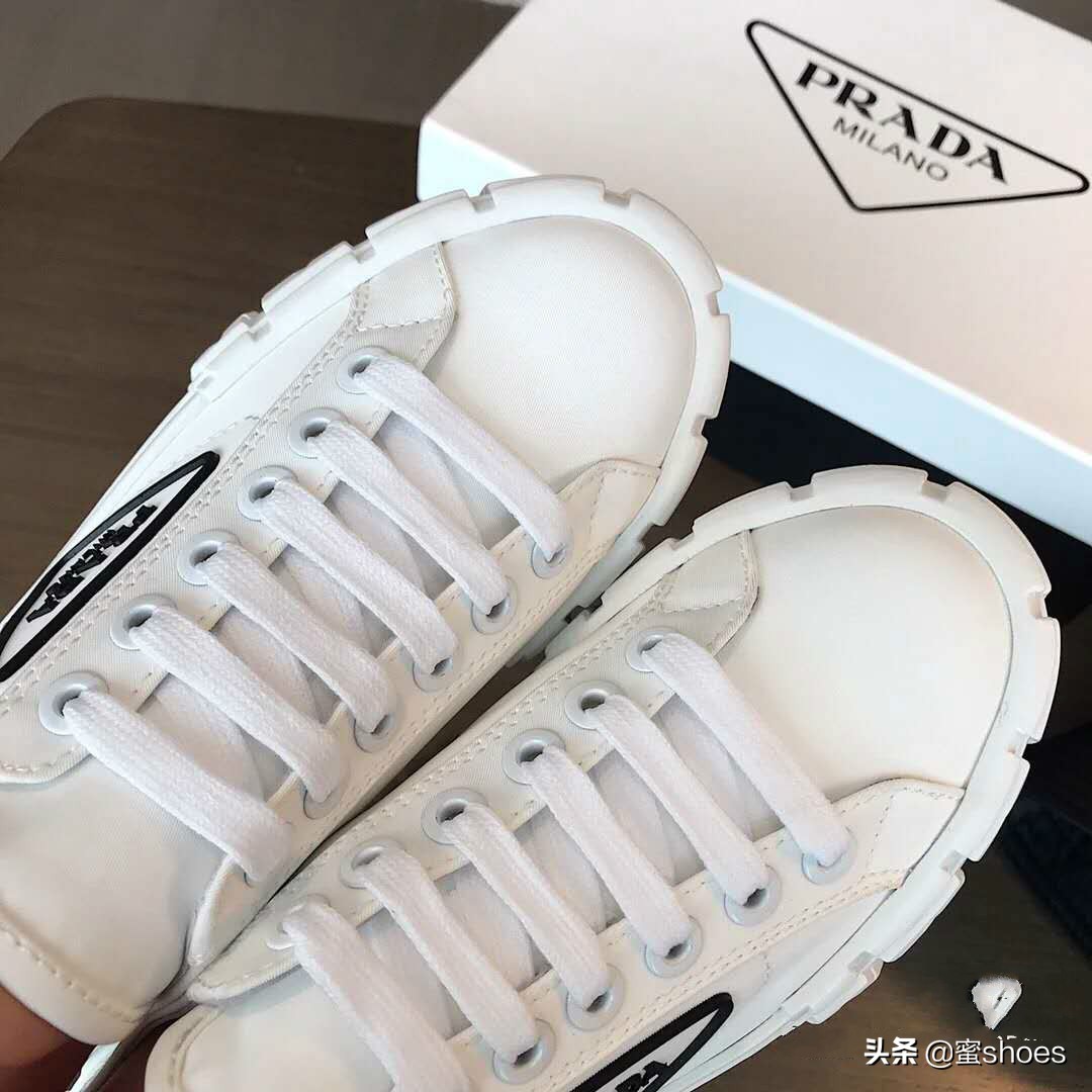 杨幂江疏影都爱的Prada？又飒又帅好看出天际